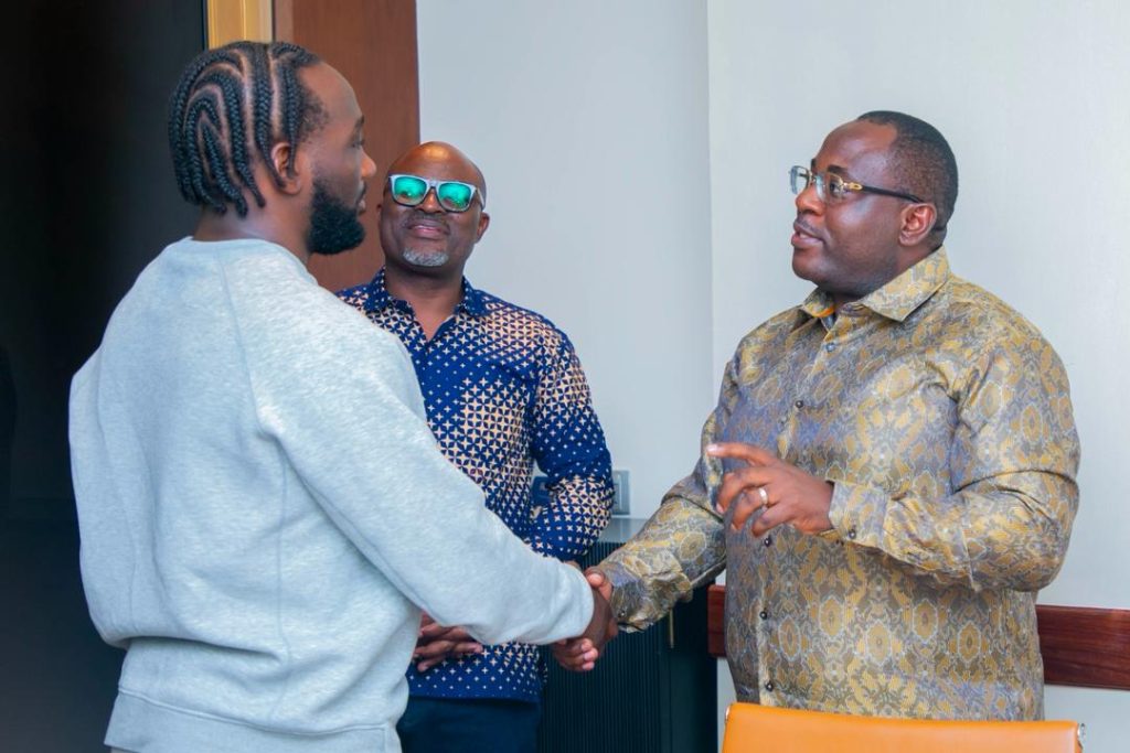 BONDIA MMAREKANI TERENCE “BUD” CRAWFORD AFURAHIA MAPOKEZI TANZANIA, AJIANDAA KUTEMBELEA SERENGETI NA ZANZIBAR – Habari Mpya