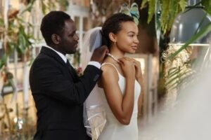 Wanandoa ni sawa na kata na mtungi