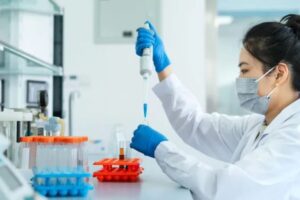 AI yaanza kutumika kutengeneza chanjo za Ebola, Uviko-19, wataalamu watia neno